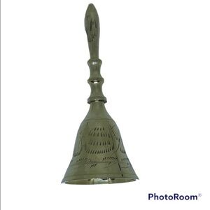 Small bronze bell for meditation / campana pequeña de bronce para meditación